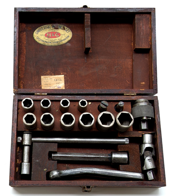 [H & G 5/8-Hex Drive Universal Wrench Socket Set]