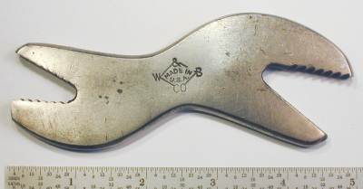 [W&B 5 Inch Double-Ended Alligator Wrench]
